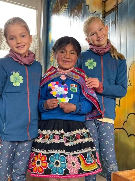 Por mas niños felices